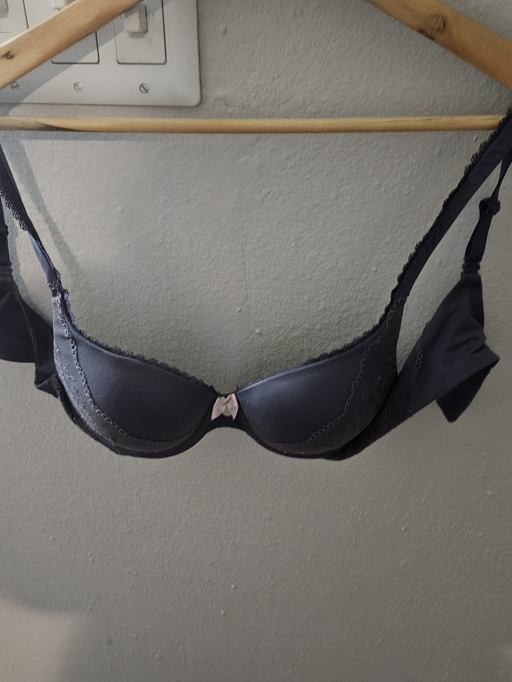 Victoria's Secret Black Push-Up Bra with Pink Center Bow